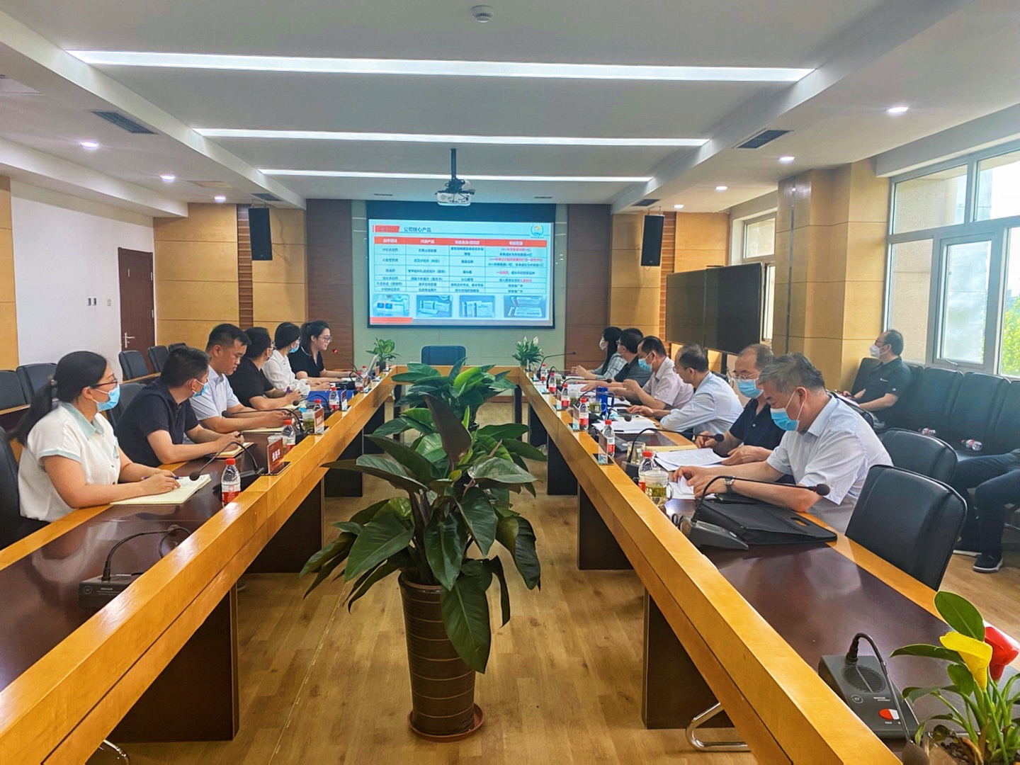 昌平區委組織部部長張鑫一行赴北京海燕藥業走訪交流